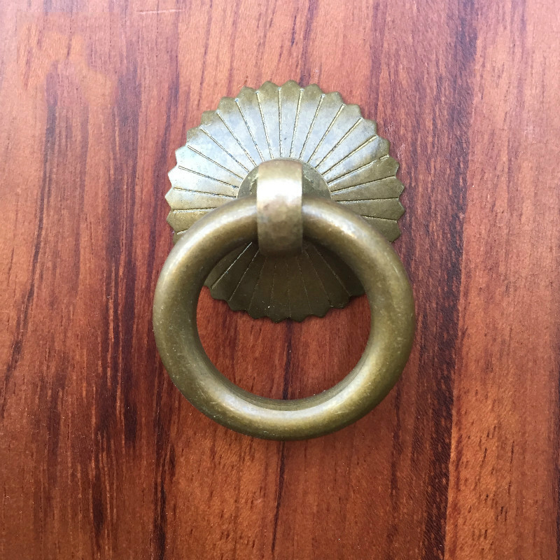 مقبض حلقي نحاسي قابل للسحب بتص - مراجعة Furniture Hardware Drop Pulls وسعره